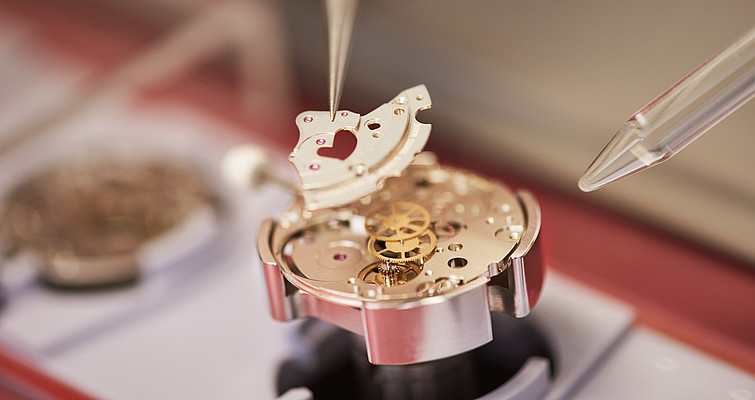 劳力士手表售后（劳力士处理齿轮油垢）